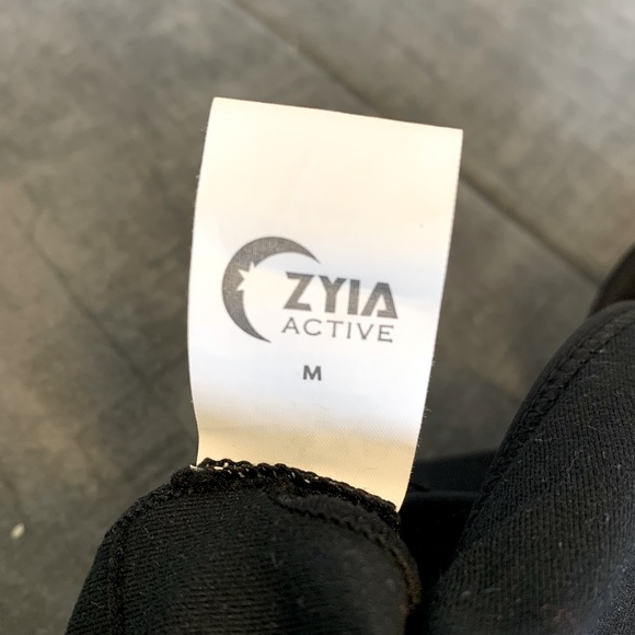 ZYIA Black Sports Bra - Picture 4 of 4